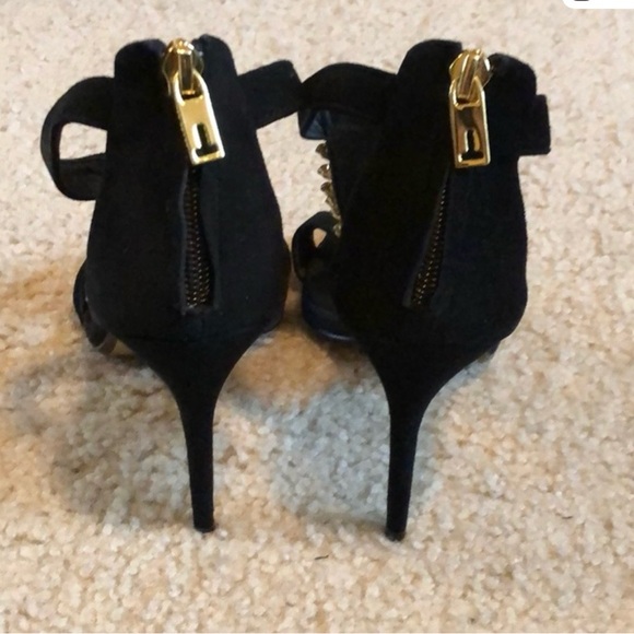 Ted Baker Black Heels with Gold Chain Detail - Picture 4 of 4